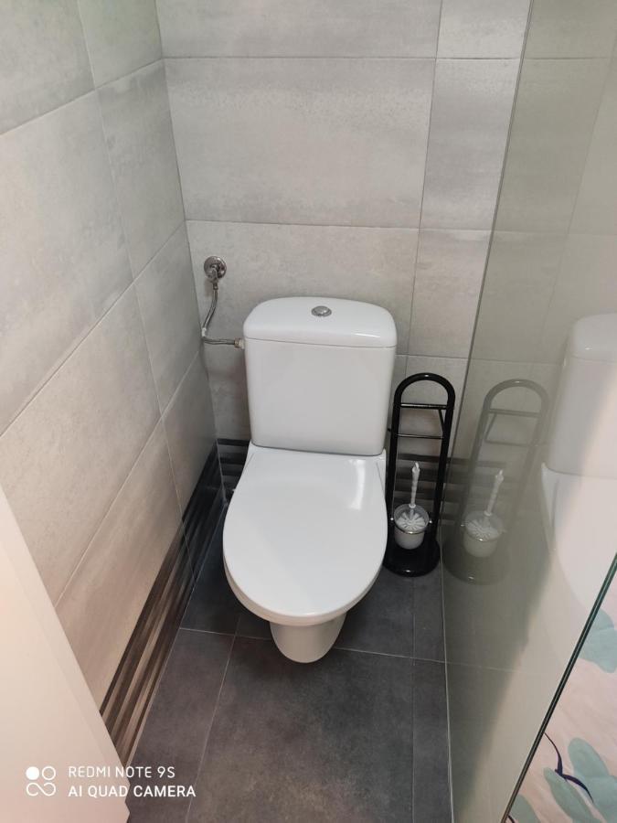 Fina M Studio Apartman カリ エクステリア 写真