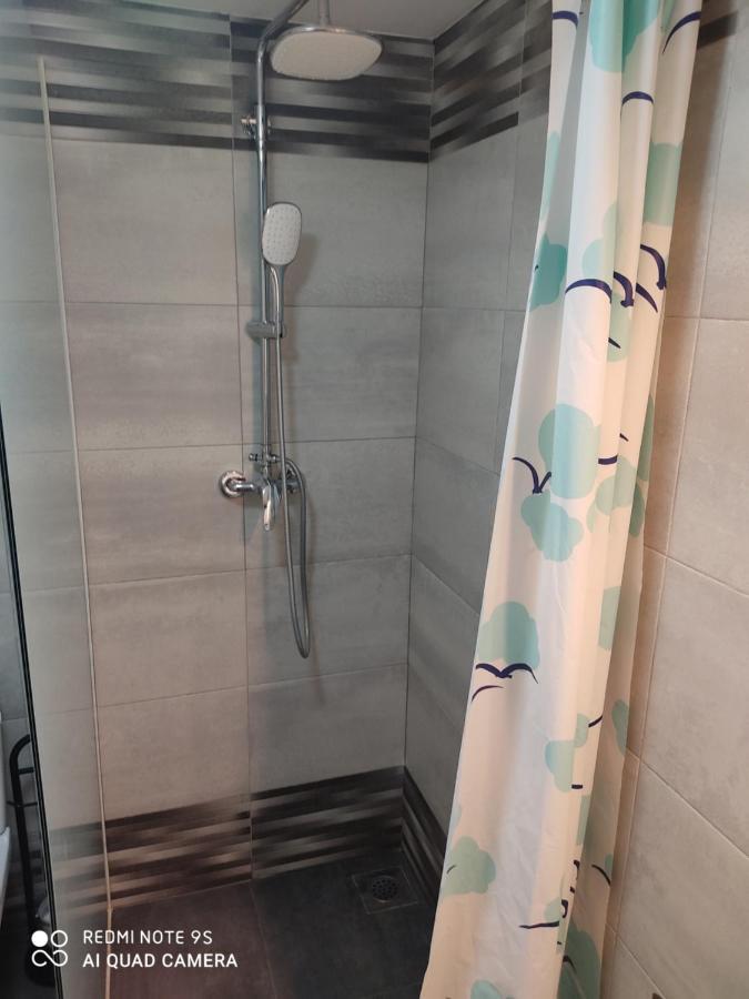 Fina M Studio Apartman カリ エクステリア 写真